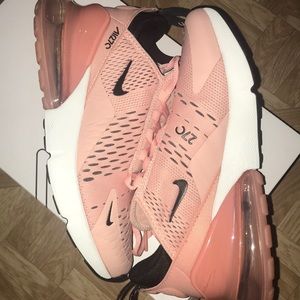 Woman’s air max 270 size 6 color coral stardust.